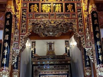 Mẫu câu đối thờ đẹp trên Tam Bảo từ Làng nghề Sơn Đồng