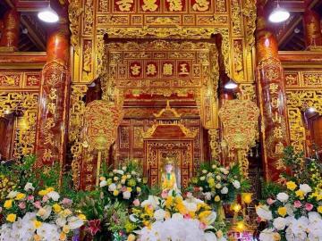 Bộ hoành phi câu đối, cửa võng cho nhà thờ họ