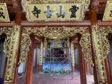 Mẫu câu đối thờ đẹp trên Tam Bảo từ Làng nghề Sơn Đồng