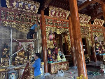 Mẫu câu đối thờ đẹp trên Tam Bảo từ Làng nghề Sơn Đồng