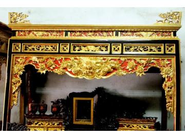Mẫu bàn thờ chạm khắc tinh tế
