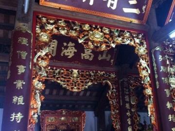 Mẫu bàn thờ đẹp 8