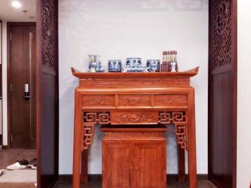 Mẫu bàn thờ chung cư 5