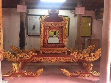 Mẫu kiệu bát công đình