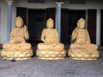 Giải thích về tượng Tam Thế Phật trong hệ thống tượng Phật ở chùa