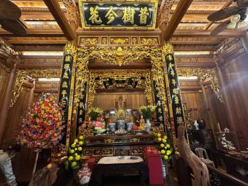 Hoành phi, câu đối gỗ mít có bền không? Góc nhìn thực tế và chuyên môn