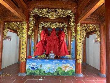 Giá cửa võng gỗ chạm khắc phụ thuộc vào yếu tố nào? Phân tích từ vật liệu đến giá trị thực tế