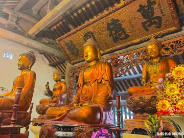Tam Thế Phật biểu tượng của dòng chảy thời gian trong Phật giáo