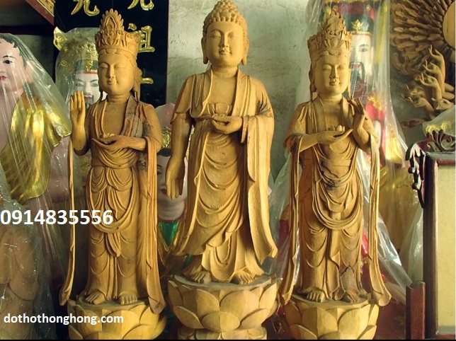Chọn mua tượng Phật theo hướng dẫn của sư thầy ở chùa