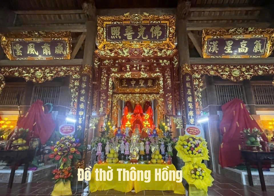 Bộ hoành phi, câu đối do Đồ thờ Thông Hồng lắp đặt tại một ngôi chùa